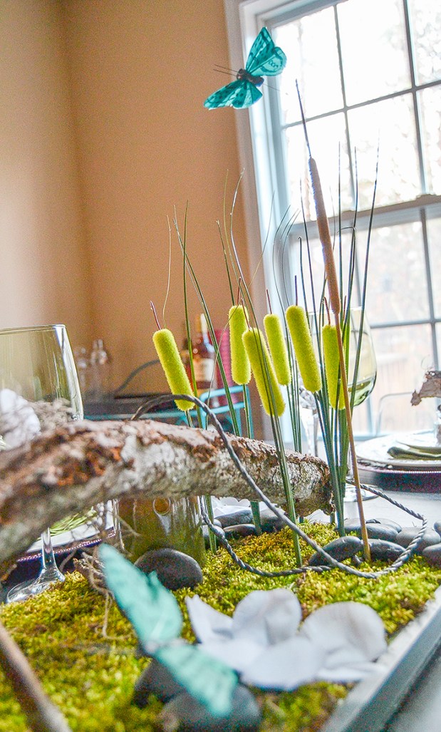 Bayou inspired table mardi gras party